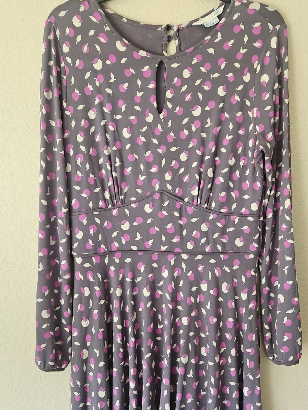 Boden soft gray